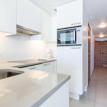 Aan De Dijk Vierde *