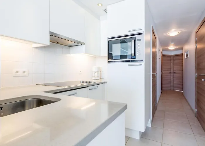 Aan De Dijk Vierde *